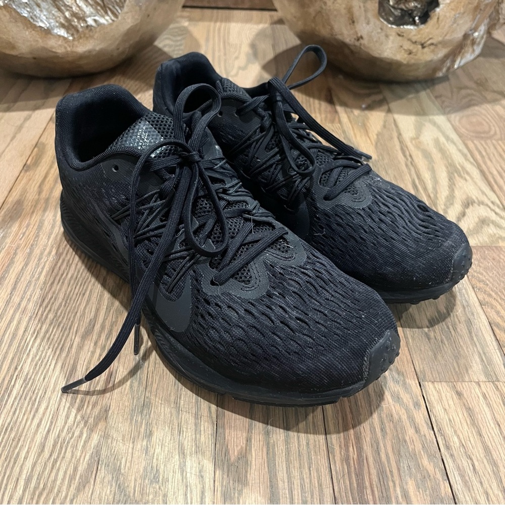 Nike Black Athletic Shoes with Knit Upper and Rubber Sole